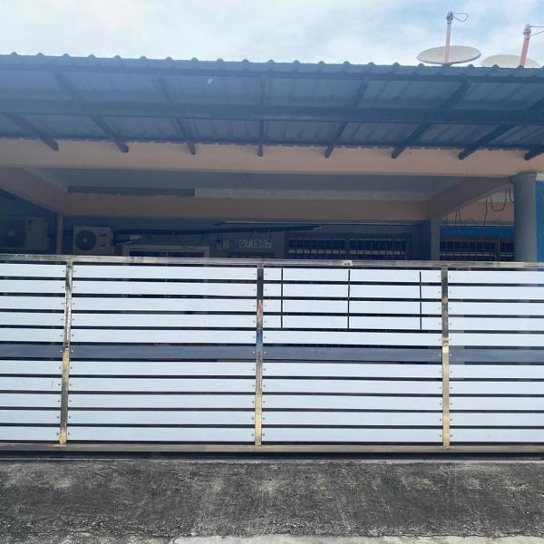 Ariniz Homestay Beserah, Beserah