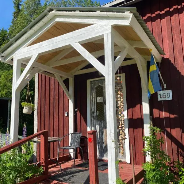 Kleines Haus in Schweden, hôtel à Viksjö