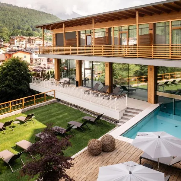 Corona Dolomites Hotel, hotel in Andalo