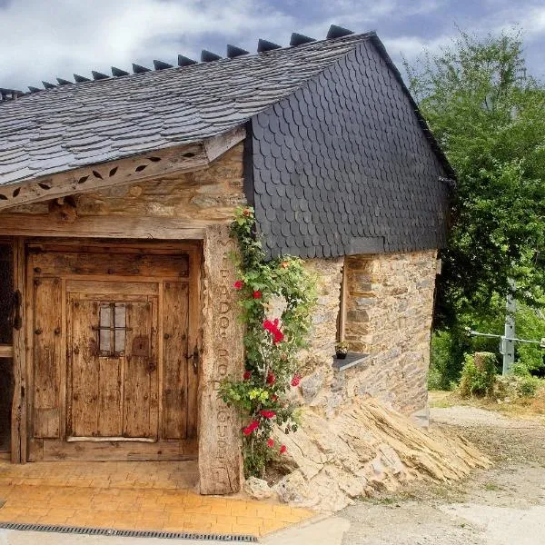 Miradoiro do Courel - Millares、Campeloのホテル