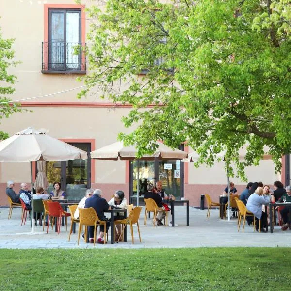 Hotel Real Balneario Carlos III, hotel en Trillo