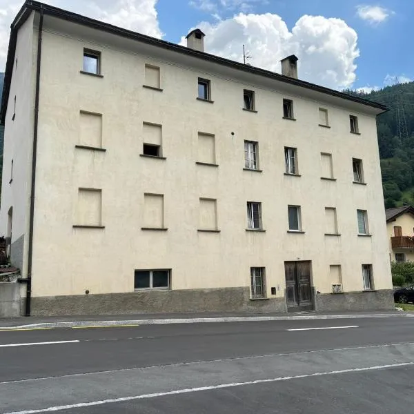 Ferienwohnung San Carlo, hotel in Poschiavo