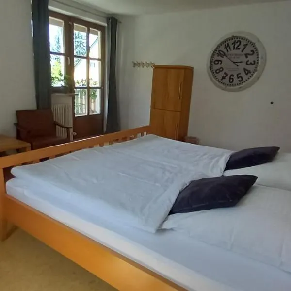 Goldsteig 3 - Doppelzimmer, hotel v destinaci Windischeschenbach