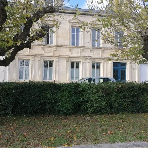 chambres d'hôtes ioreille、ル・シャトー・ドレロンのホテル