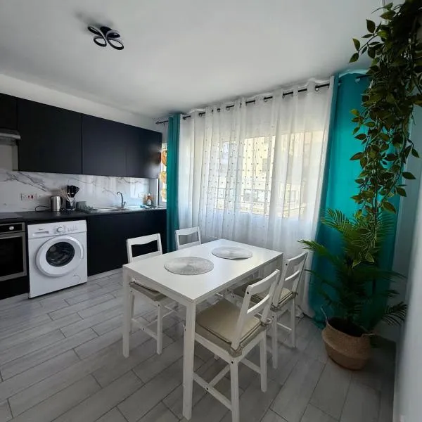 Kypa rooms 50 steps to the beach, hôtel à Larnaka