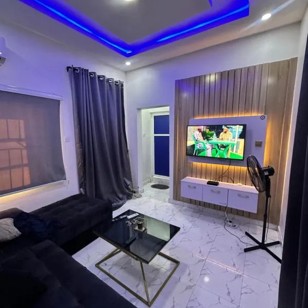 Magnanimous Apartments 1bedroom flat at Ogudu, hotel em Lagos