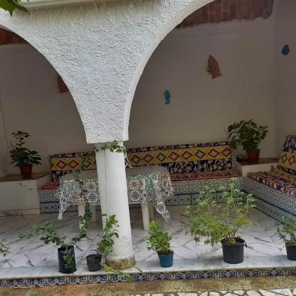 Villa cosy, plage Tunisie, hotel v destinaci Rafrāf