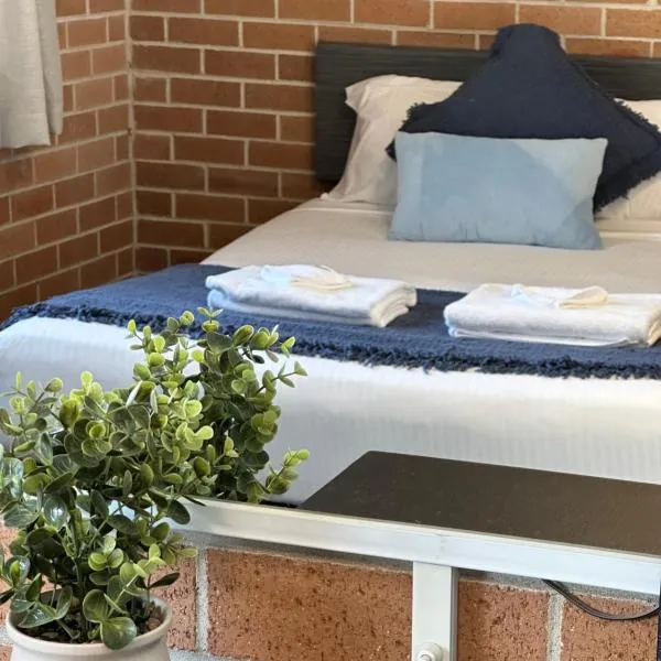The Oaks Hotel Motel, hotel in Albion Park