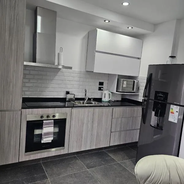 Nova Suites , a estrenar con asador y cochera privada, ξενοδοχείο σε Villa Mercedes