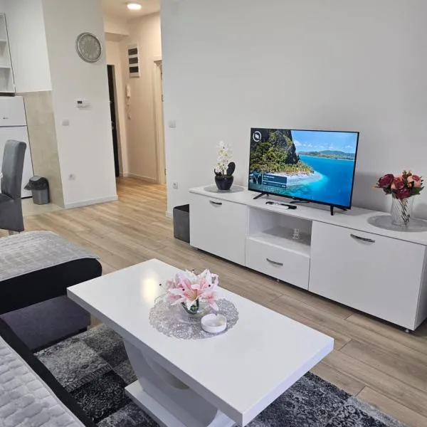 Miss LuX, hotell i Mladenovac