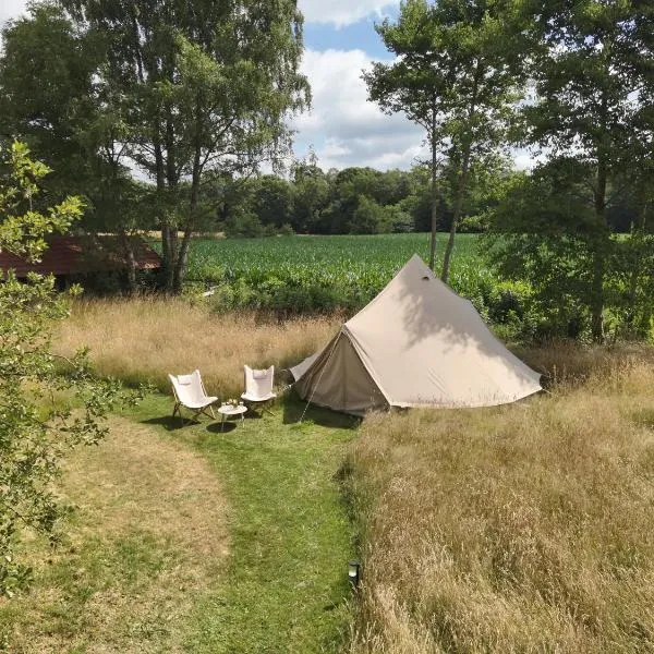 Boutique tent bij Laaken op Zand unieke plek in het groen met luxe bed, hôtel à Vorden