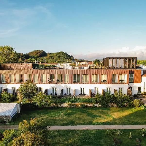 Senhora da Rosa, Tradition & Nature Hotel, hotel v destinaci Ponta Delgada
