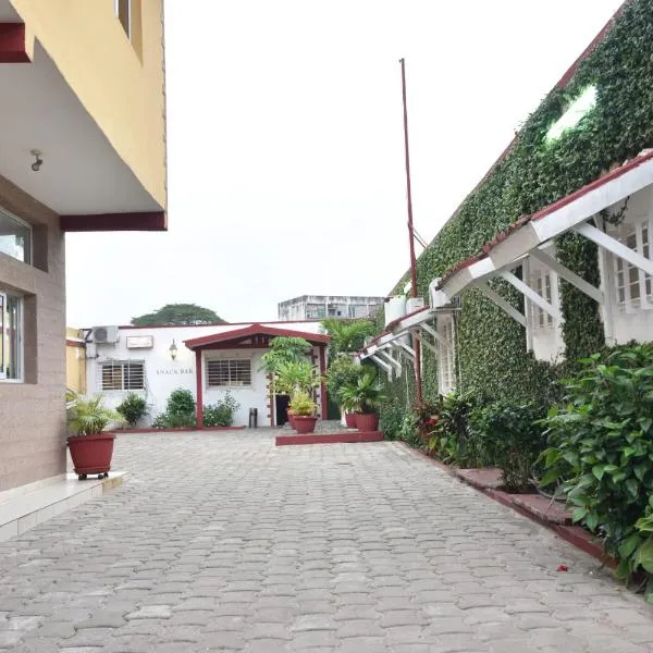 Hotel Ophelia Lodge: Port-Gentil'de bir otel