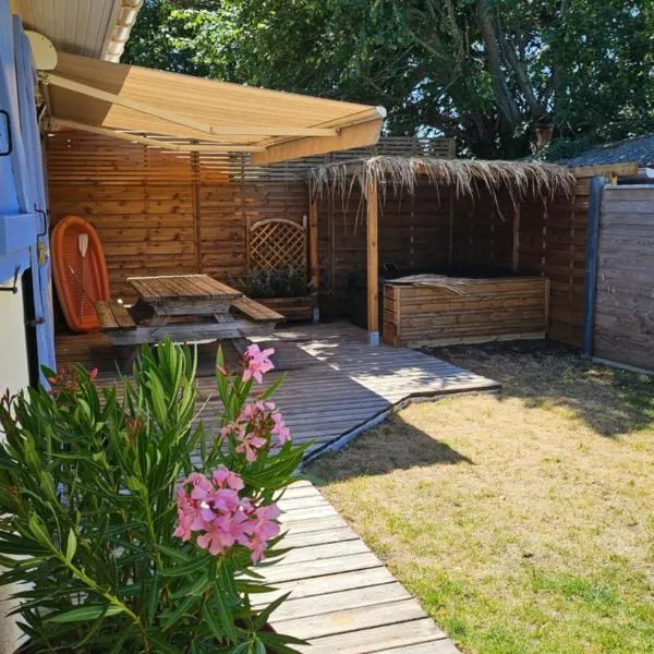 Maison sur bassin d arcachon, hotel v destinaci Lanton