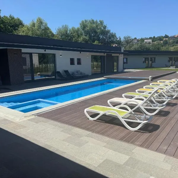 ALL SEASONS, Hotel in Feleacu