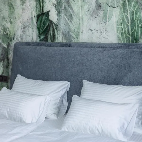 Готельний комплекс GАРБУЗ, hotel in Novohrad-Volynsʼkyy