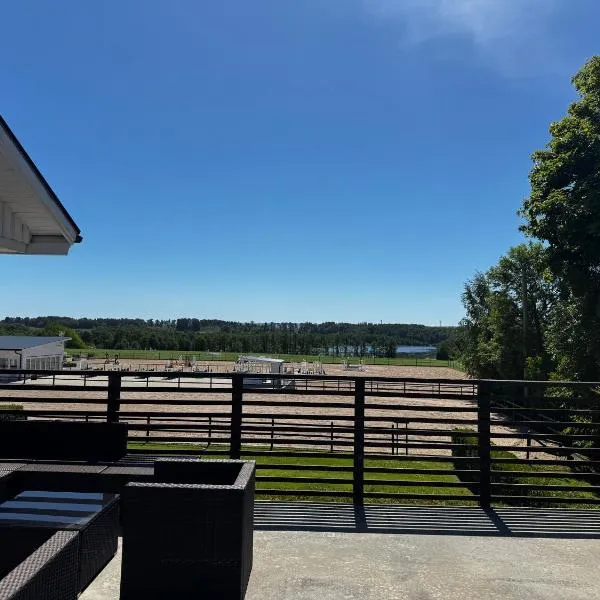 Hallands Equestrian Lägenhet, ξενοδοχείο σε Laholm