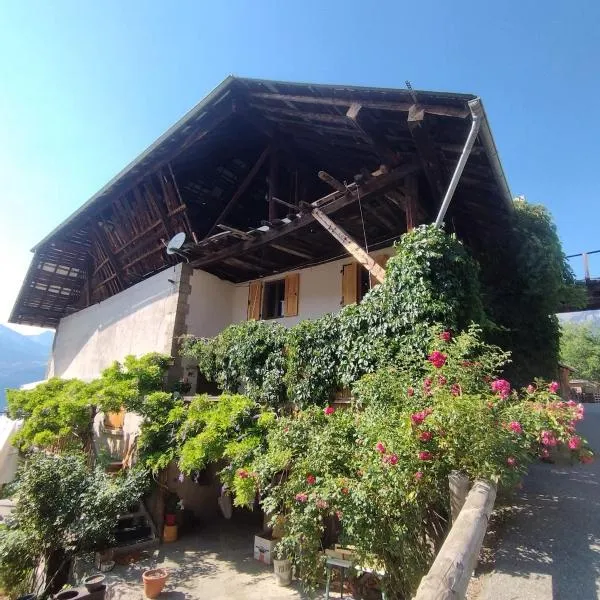 Appartement 5 pax à la ferme - Risoul village, hotel in Risoul