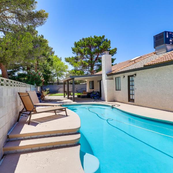 7 Mi to Las Vegas Strip Family Home with Pool!, Las Vegas