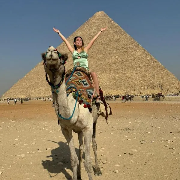 Elshark elawsat pyramids view，位于Banī Ghālib的酒店