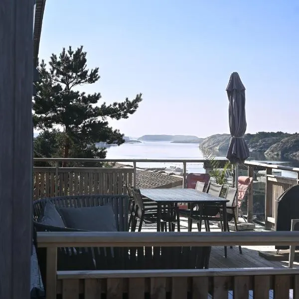 Saltviks Stugby & Camping, hotel in Grebbestad