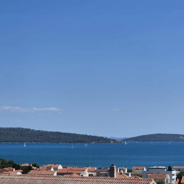 Kaštela Karlovo, hotel en Kaštela