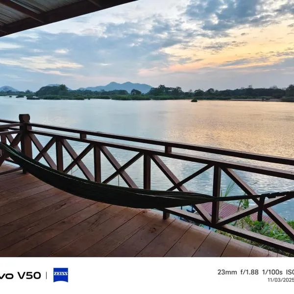 DONDET Vixay Sunset And River View, Hotel in Don Det