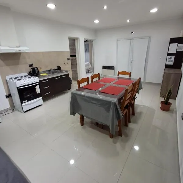 Alojamiento ByB, hotel in Plottier