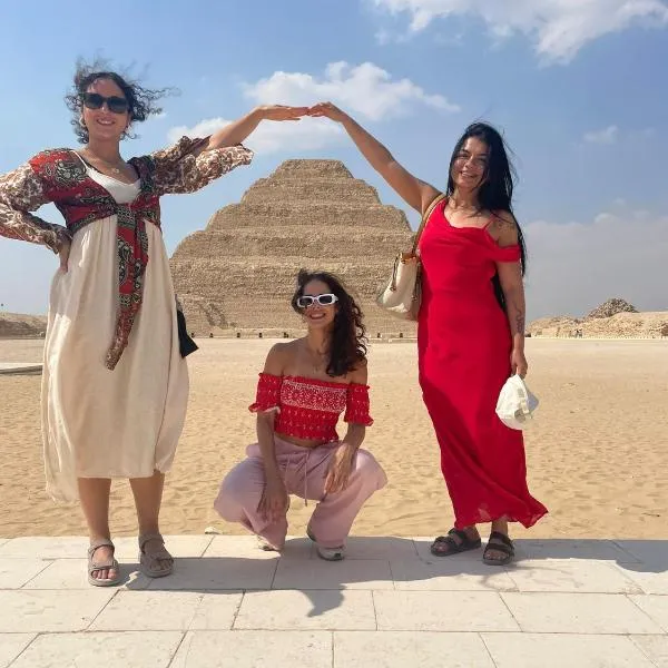 Middle East pyramids inn, hotel in Banī Ghālib