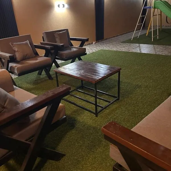 شقة مطلة على سطح خاص, hotel v destinaci Táif