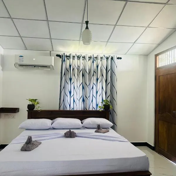 Prem villa - Near Airport, ξενοδοχείο στη Νεγκόμπο