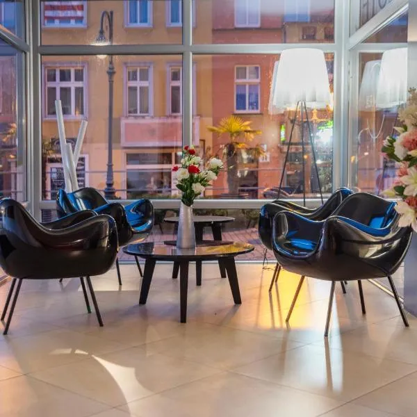 Hotel Ratuszowy, ξενοδοχείο σε Chojnice
