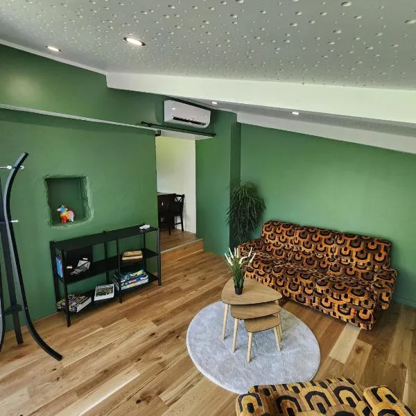 La Couleuvre, ξενοδοχείο σε Beaujeu-Saint-Vallier-et-Pierrejux