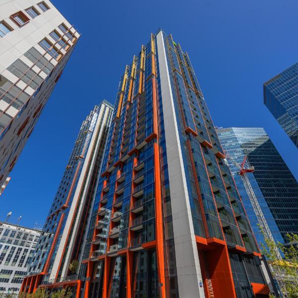 Towarowa Towers LUX Apartments with Free Private Parking by Renters Prestige, Варшава