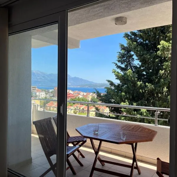 Apartman Boka bay，位于代诺维奇的酒店