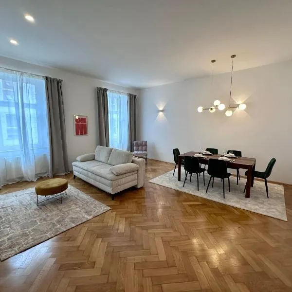 Spacious Designer Apartment in heart of the town, hotel en Maribor