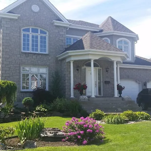 Chez Carole - Établissement d'hébergement de résidence principale sur la Rive-Sud de Montréal, ξενοδοχείο σε Mercier