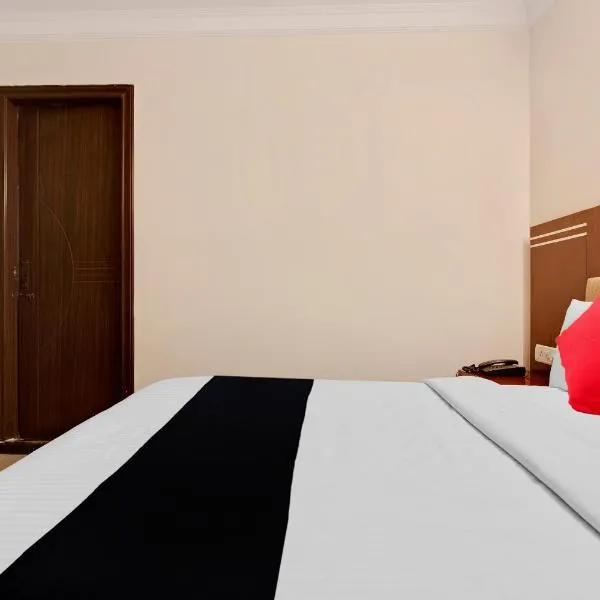 Capital O Elegant Amethyst Business Hotel Near Ragigudda Sri Prasanna Anjaneyaswamy Temple, hotel in Bengaluru