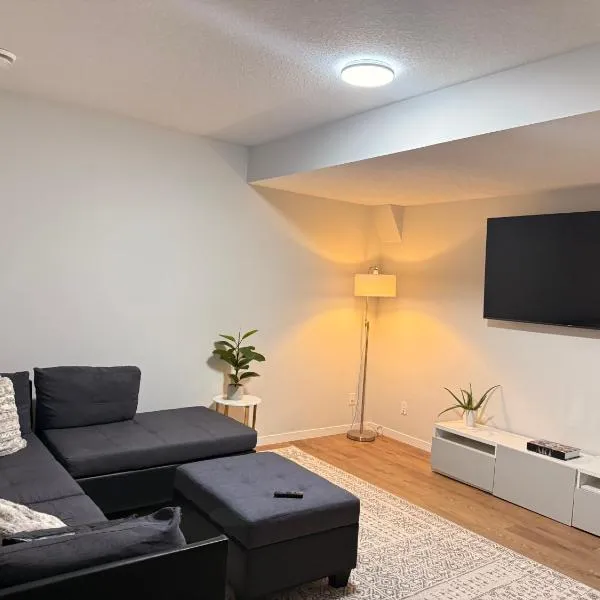 The Seton Nook - 1BR Suite Near Seton Health Campus, Cineplex and YMCA, hotel in Calgary