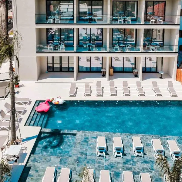 Central Park Premium Hotel, hotel in Ksamil