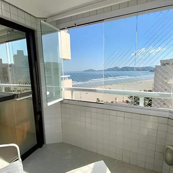 SHB - Apê incrível (pé na areia) no Gonzaga, hótel í Santos