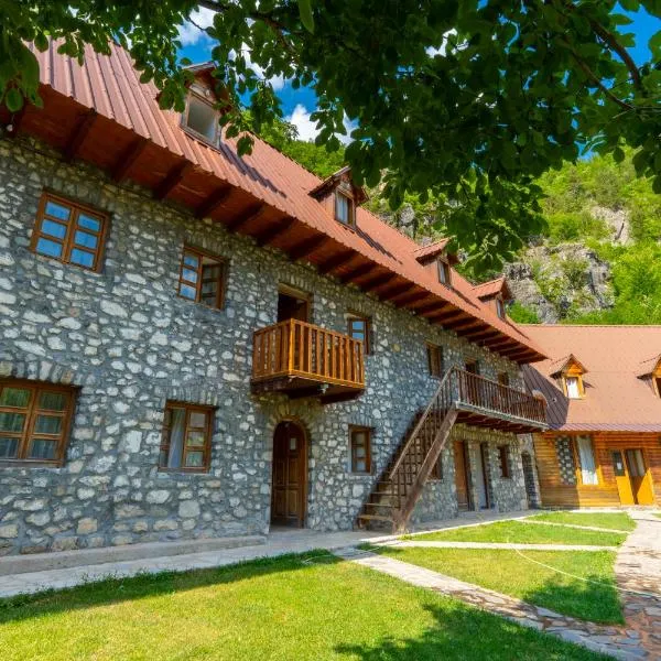 Bujtina Berishta Theth, hôtel à Theth