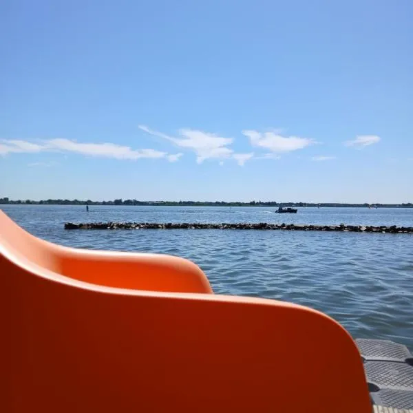 Safaritent 1, Hotel in Biddinghuizen