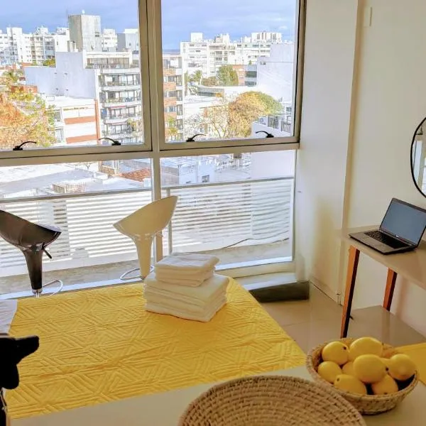 3375 Home - A pasos de Montevideo Shopping, la playa y WTC，位于蒙得维的亚的酒店