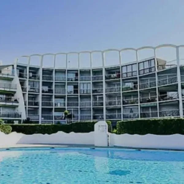 1ere ligne, Vue mer, piscine privée, Wifi, Clim, Hotel in La Grande-Motte