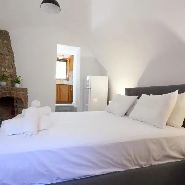 Avgonyma Square Nest, hotel in Avgonyma