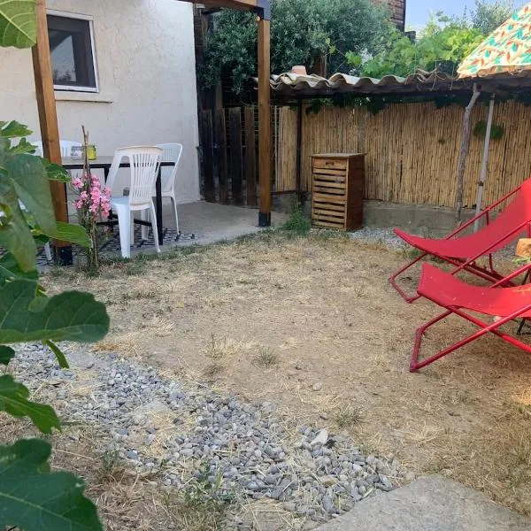 Le gîte des Oliviers, hotel v destinaci Forcalquier