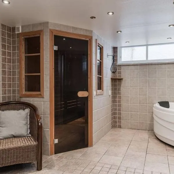 Gylle Luxe & Retreat, hotel din Borlänge