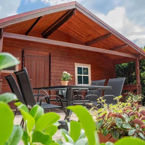 Zacisze Domki Letniskowe Karsibór Świnoujście, hotel in Świnoujście