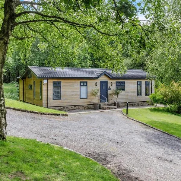 Charlesworth Lodges、グロソップのホテル